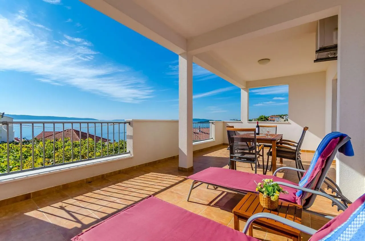 Apartments Jurko Trogir